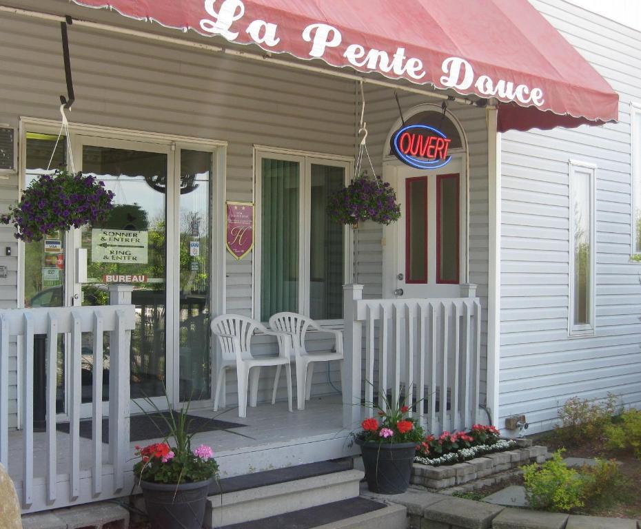 Motel De La Pente Douce Magog Exteriér fotografie